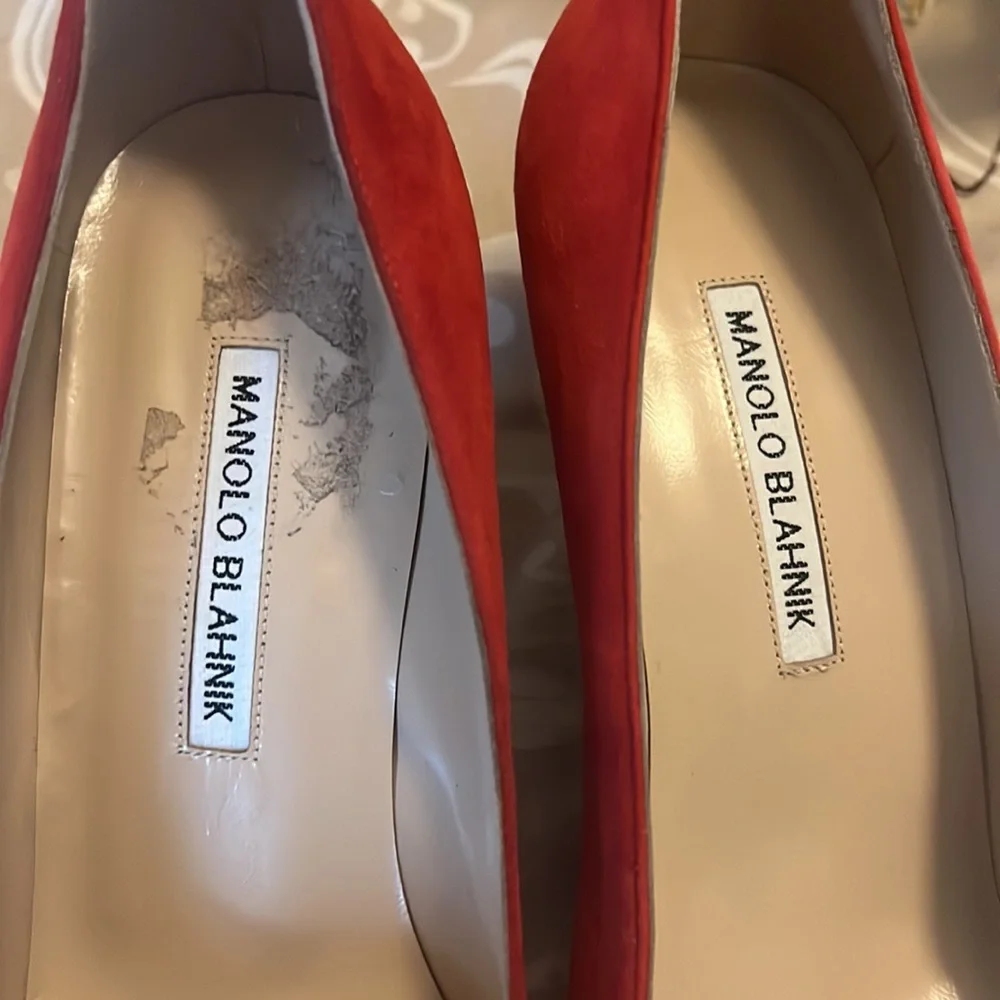 Manolo Blahnik BB 70 Bright Red Suede pointed toe Pumps mismatched size - Picture 7 of 8